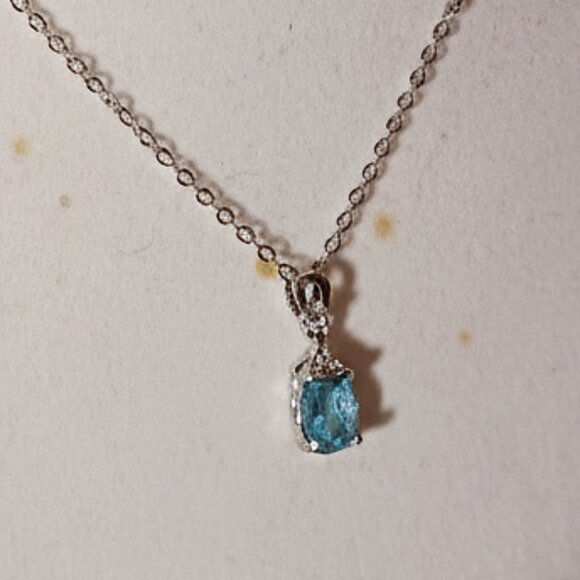 Silver and Aquamarine March Birthstone Drop Pendant Fashion Necklace NWOT - Picture 8 of 8